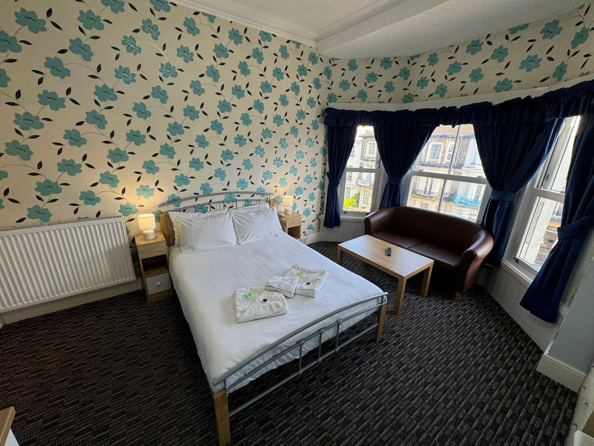 The Paradise Guest House Грейт-Ярмут Екстер'єр фото